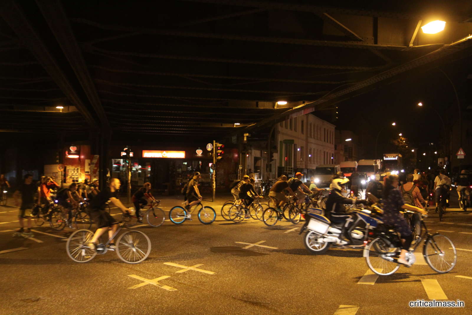 Fotos von der Critical Mass in Hamburg am 30 09 2011